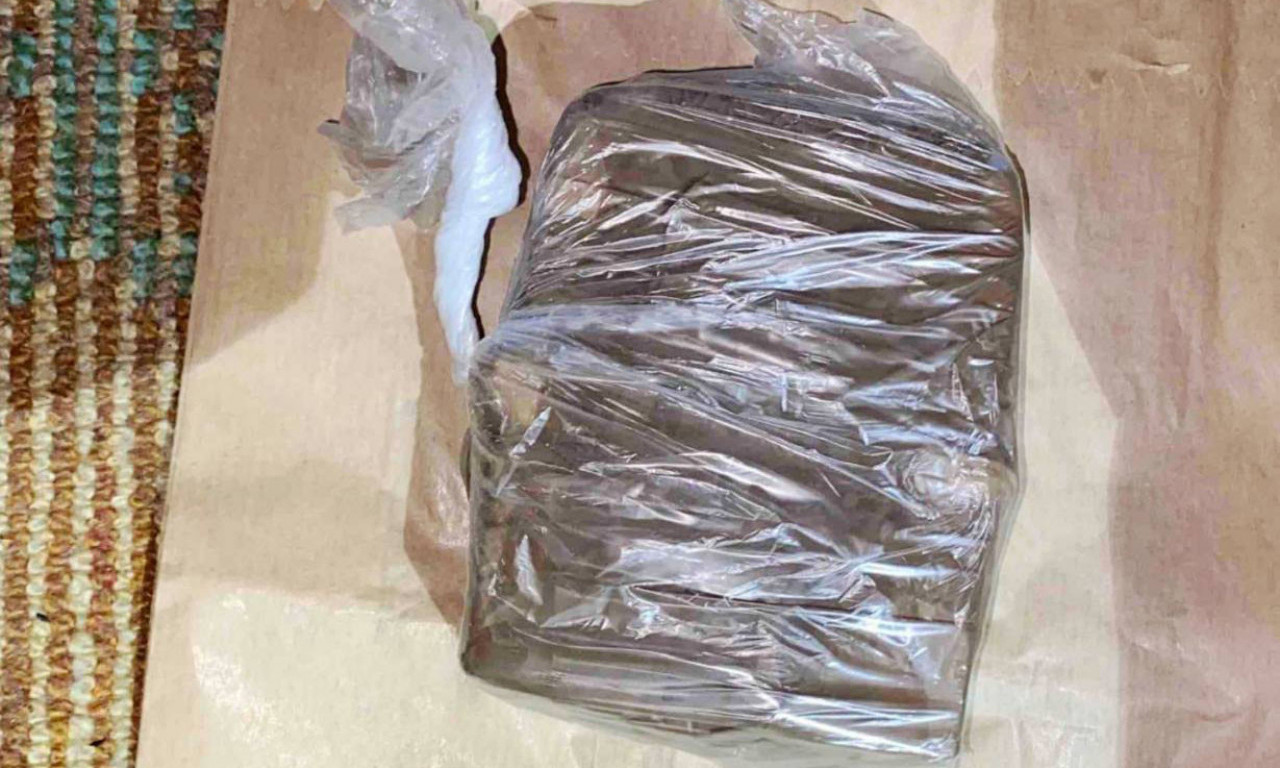 "PAO" NIŠLIJA ZBOG POSEDOVANJA NARKOTIKA Policija mu pronašla veliku količinu heroina u kući