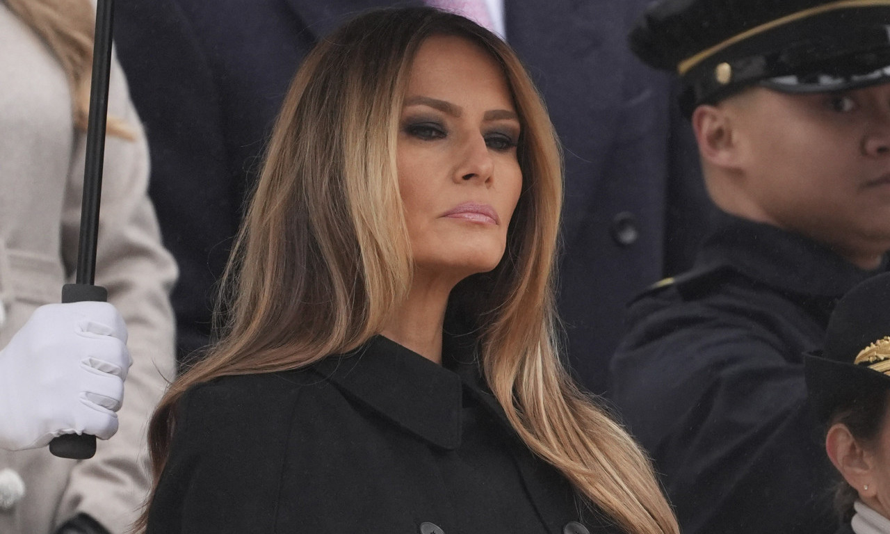 "DOVOLJNO JE DA URADI OVO I TRAMP ODMAH USTAJE" – Brižit Makron otkrila tajni signal Melanije i istinu o njihovom braku!