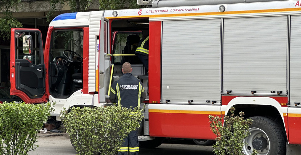 NOVI VELIKI POŽAR U NIŠU Buktinja guta sve pred sobom - ima povređenih!