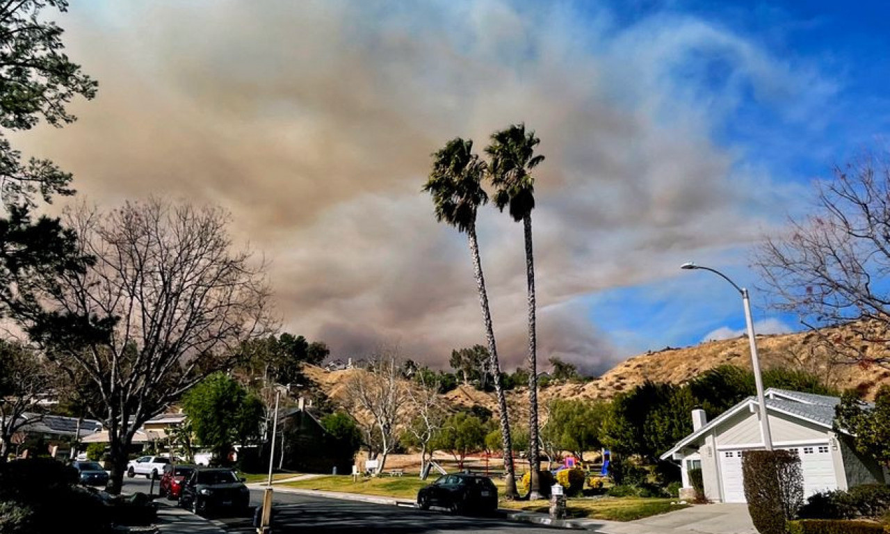 BUKNUO NOVI POŽAR U KALIFORNIJI: Brzo je spalio više od 3 hiljade hektara, naređena hitna evakuacija! (VIDEO/FOTO)
