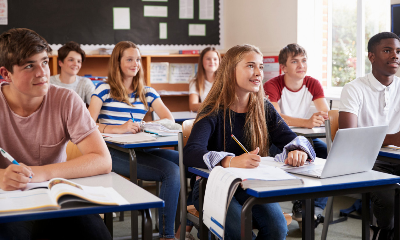 KOLIKO KOŠTA ŠKOLOVANJE U EVROPI Da li se isplati upisati dete u privatnu školu - detaljan spisak cena po zemljama