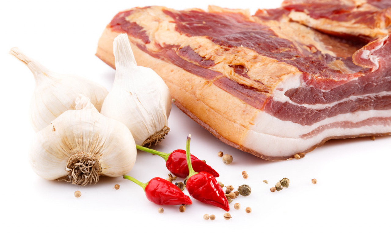 ZAŠTO JE DOBRO JESTI SVINJSKU MAST, SLANINU I LUK? Nutricionistkinja objašnjava zašto - i sve će nam biti jasnije