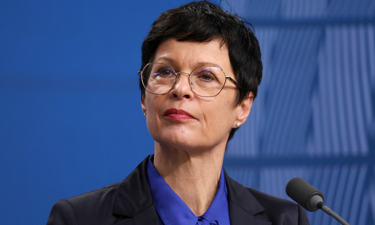 EVROPSKA KOMESARKA ZA SRPSKE UDŽBENIKE Zašto Martu Kos zanima šta uče deca u Srbiji