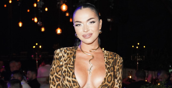 TEODORA DŽEHVEROVIĆ NAPADNUTA NA KONCERTU! Pojavio se šokantan snimak, niko ne može da veruje šta se dogodilo (VIDEO)