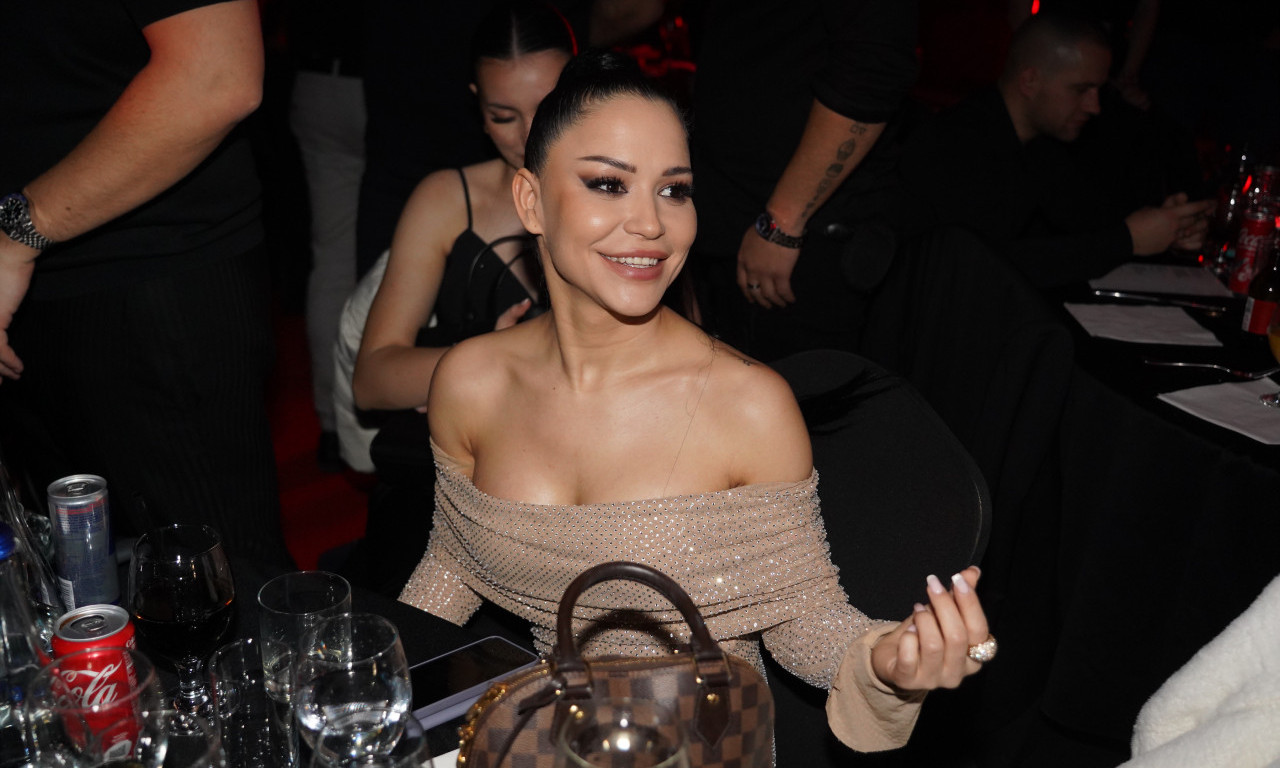 JUČE ROĐENDAN, DANAS ŠOK! Aleksandra Mladenović napustila Grand produkciju!