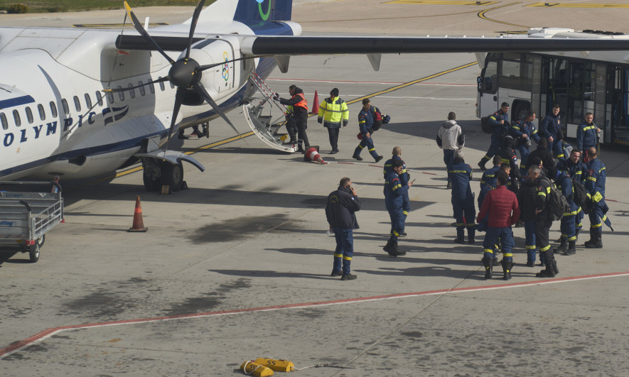 VANREDNO STANJE NA SANTORINIJU! Ljudi masovno beže da bi spasili živu glavu, avioni sa turistima odlaze!