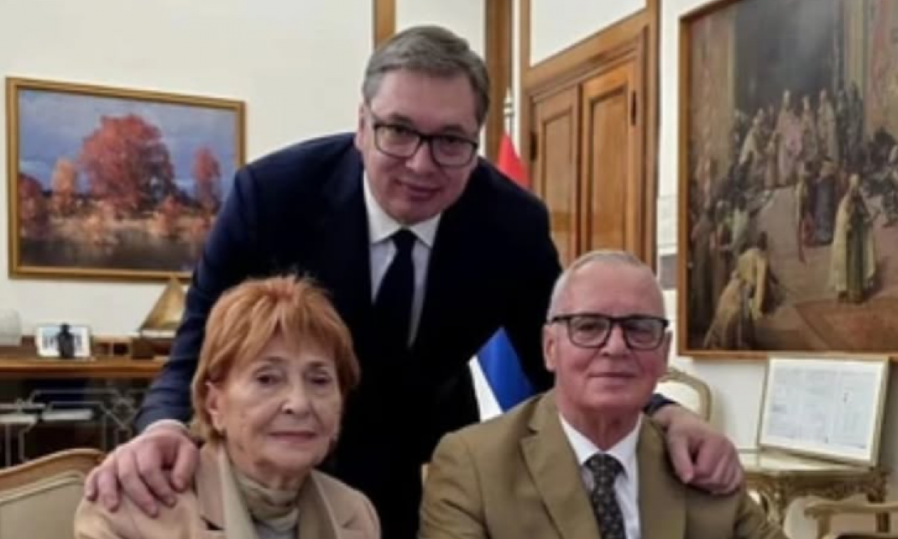 VUČIĆ O RODITELJIMA: Oca nisam video 20 dana, uništen je čovek, kao senka je, majka ne izlazi iz kuće zbog dešavanja!