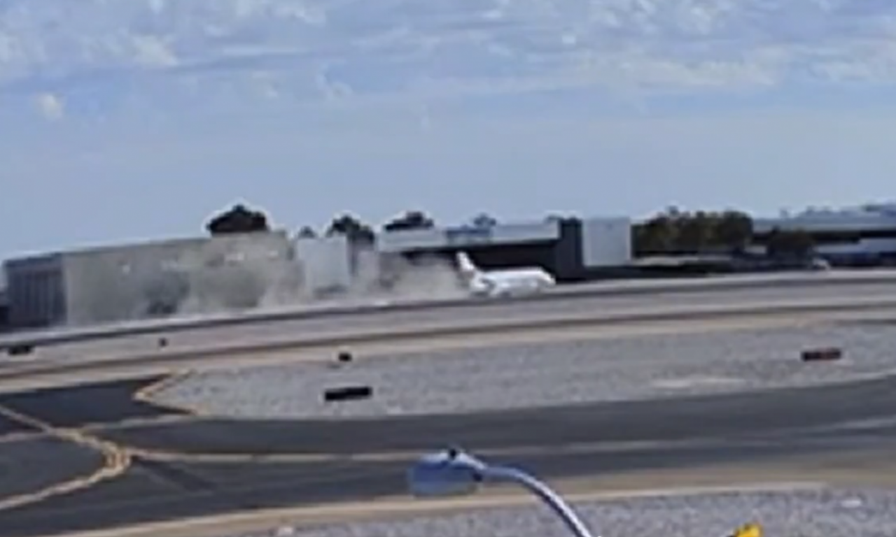 PAO AVION U MINESOTI: Srušio se na kuću!