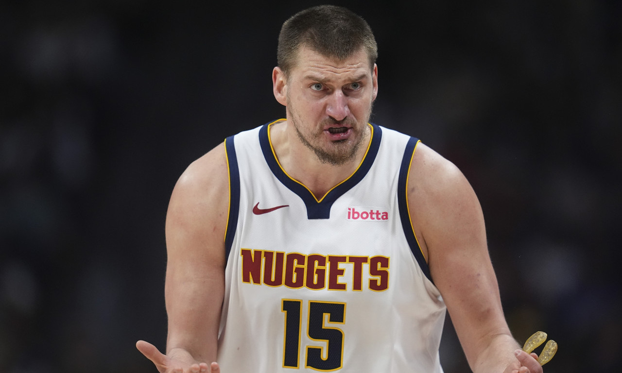 HIT REAKCIJA NIKOLE JOKIĆA POSLE ŠUTA SA VIŠE OD POLA TERENA O ovoj rečenici bruji ceo svet! (VIDEO)