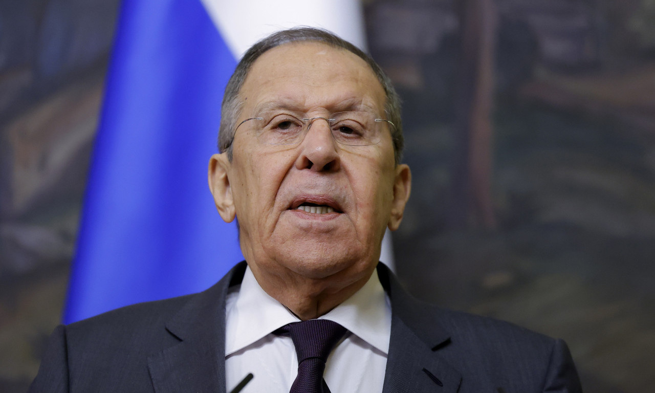 LAVROV O BLOKADAMA U SRBIJI: Nadamo se da Zapad neće uspeti da sprovede obojenu revoluciju!
