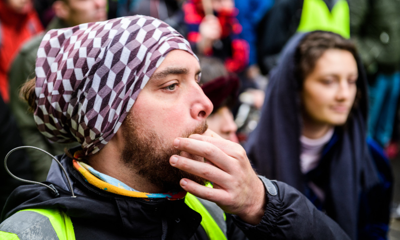 HAOS U SRPSKOJ JER NIJE BILO INCIDENATA NA PROTESTU U SUBOTU Raspisivanje poternica kao osveta za mirne studente!