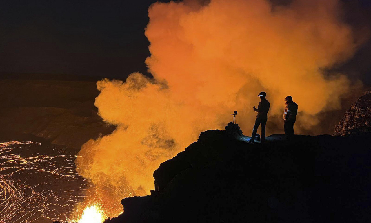 VIŠE OD 70 ZEMLJOTRESA POGODILO VULKAN Oko 300.000 stanovnika se priprema za erupciju, očekuje se međunarodni haos