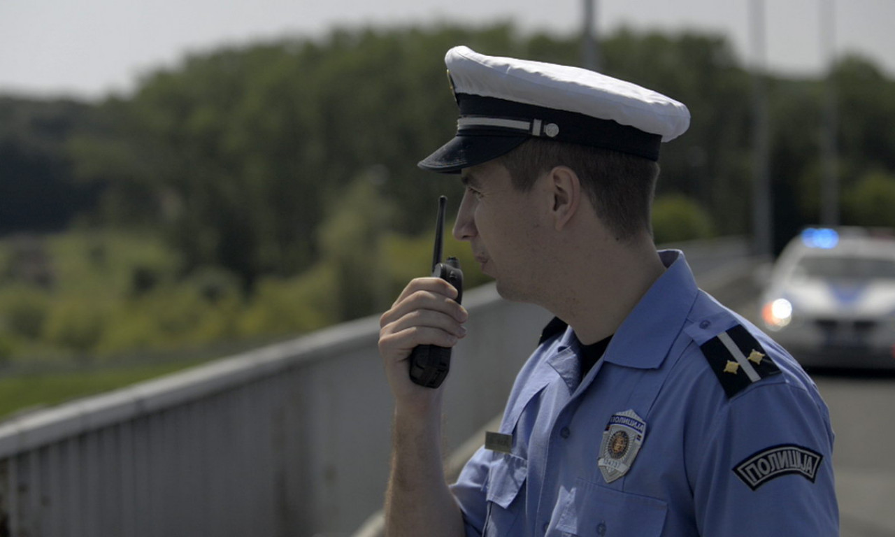 TEŠKA SAOBRAĆAJKA KOD ZLATIBORA Nepregledna kolona vozila se stvorila zbog udesa (FOTO)