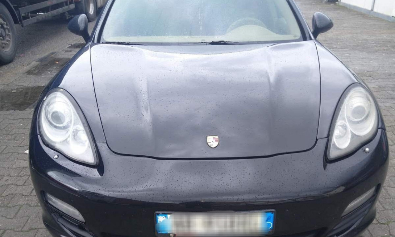 PORŠEOM SE ZALETEO U LJUDE U BEOGRADU Vozač izvadio pištolj i pretio ubistvom - pa sve ponovio na novoj lokaciji