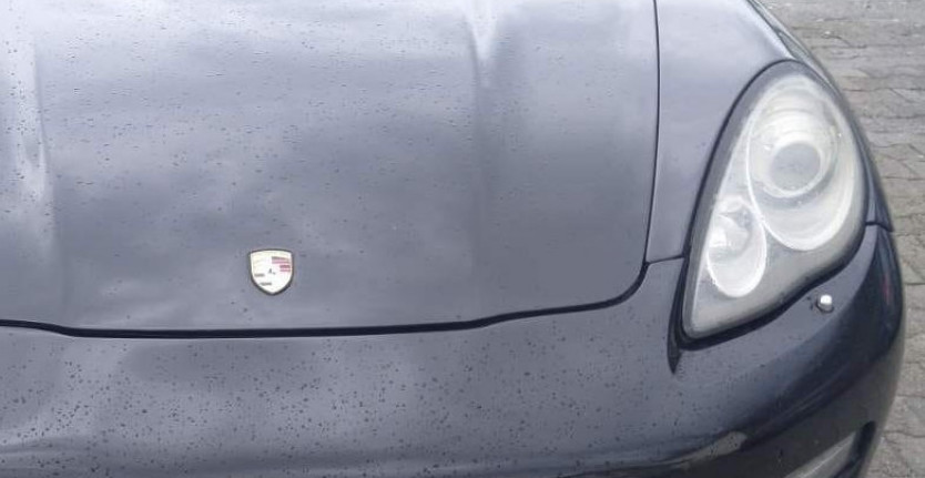 PORŠEOM JURCAO BRZINOM VIŠE NEGO DUPLO VEĆOM OD DOZVOLJENE! Vozač napravio niz šokantnih prekršaja kod Kule