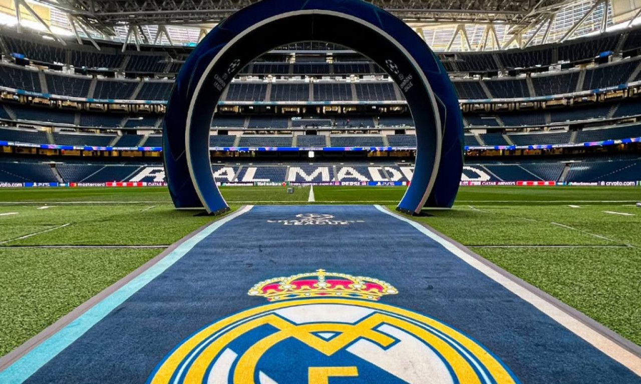 ISPRAĆAJ DOSTOJAN LEGENDI: Pogledajte kako su se navijači Reala oprostili od Anćelotija i Modrića!