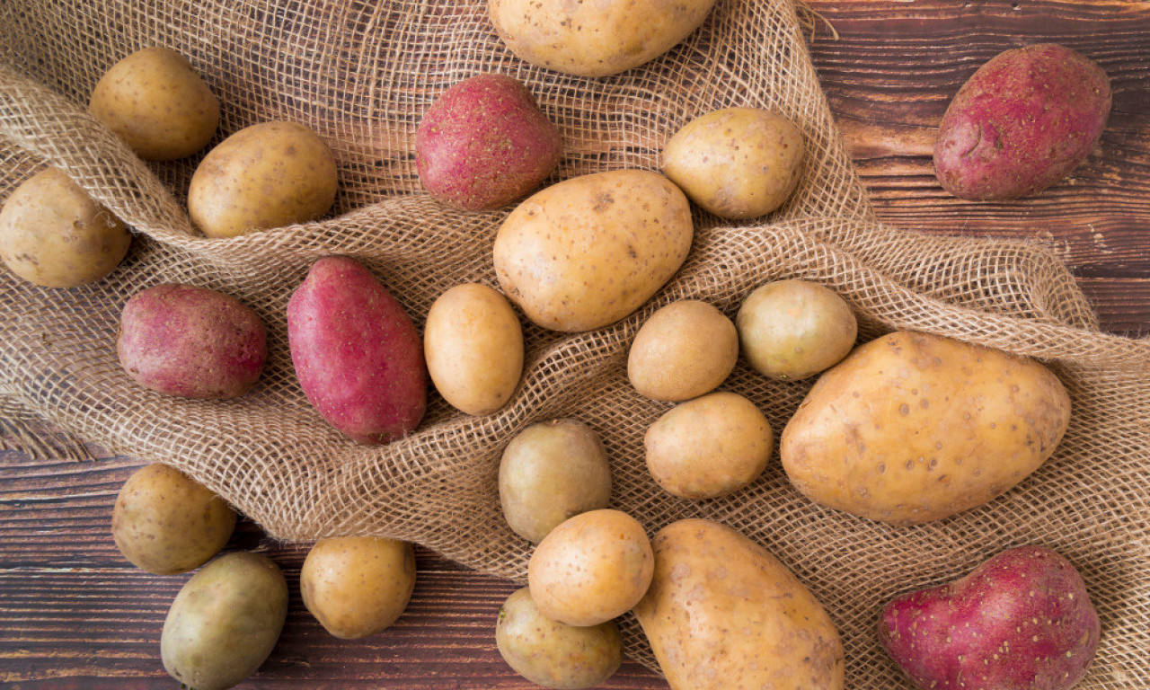 KILO MLADIH KROMPIRIĆA KOŠTA KAO KILO MESA! Ovo su cene pred Vaskrs