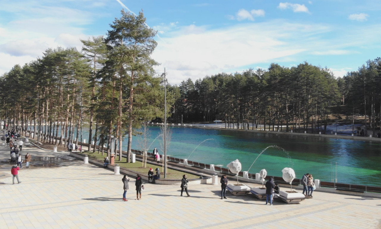 SVE VIŠE TURISTA HRLI NA ZLATIBOR: U prvih devet meseci zabeleženo milion noćenja!