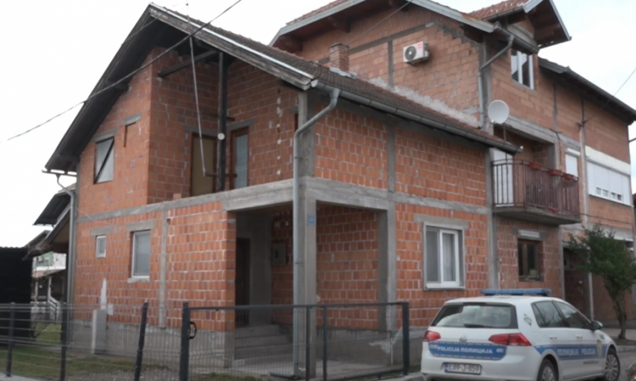 OPTUŽNICE PROTIV 12 RODITELJA U SLUČAJU "KUĆE STRAVE" U BRČKOM Deca spavala po podu i trpela nasilje (FOTO)