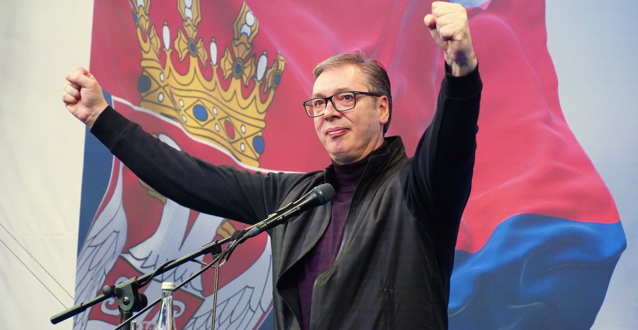 "RAZVIJAM BARJAK SLOBODE, JER SRBIJA PRIPADA NAŠEM NARODU" Vučić podelio snimak kojim će se mnogi ponositi (VIDEO)