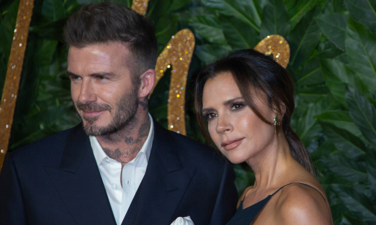 VIKTORIJA BEKAM SLAVI ROĐENDAN, A OVU TAJNU TETOVAŽU JOJ JE DEJVID POSVETIO Evo šta je u pitanju i gde se nalazi (FOTO)