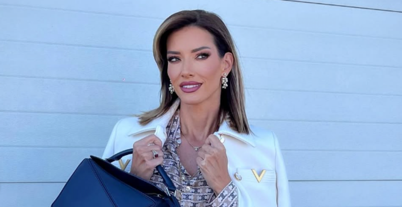 PROLEĆNA ČAROLIJA U NEŽNIM TONOVIMA Jovana Joksimović osvaja lepršavim stilom