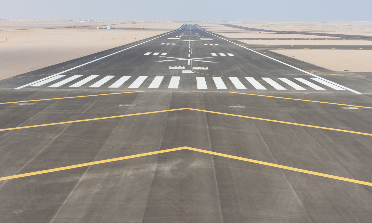 JOŠ JEDNO PRINUDNO SLETANJE AVIONA Poleteo, pa se vratio na pola puta zbog neprijatnog mirisa