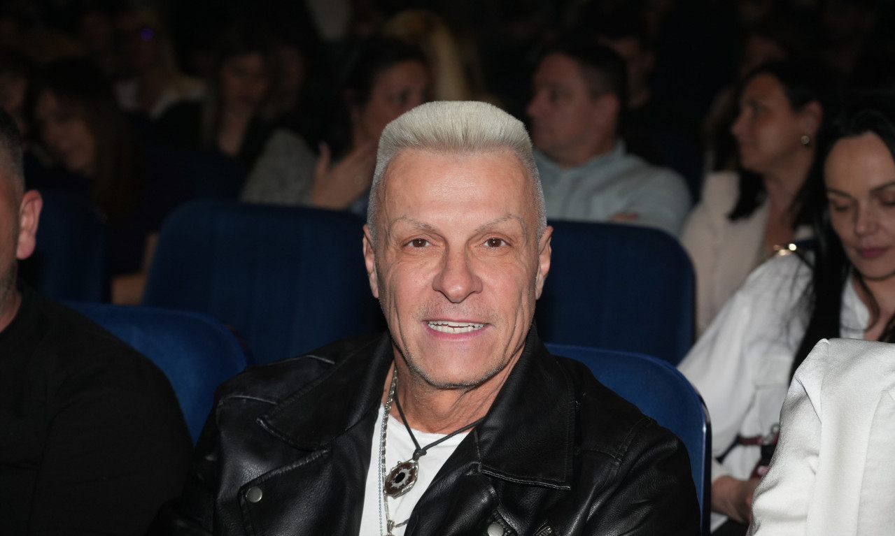 "VUČE, VUČE, ZOVE, TO JE TO" Đorđe David se uputio na grob Saše Popovića i objavio potresu poruku (FOTO)