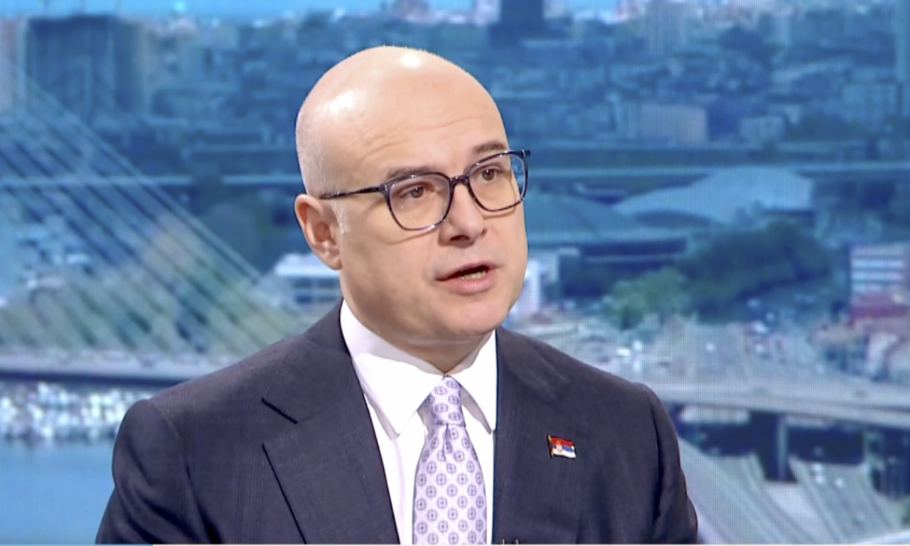 VUČEVIĆ POVODOM SINOĆNIH DEŠAVANJA: Studenti DIF u Novom Sadu provocirali građane...