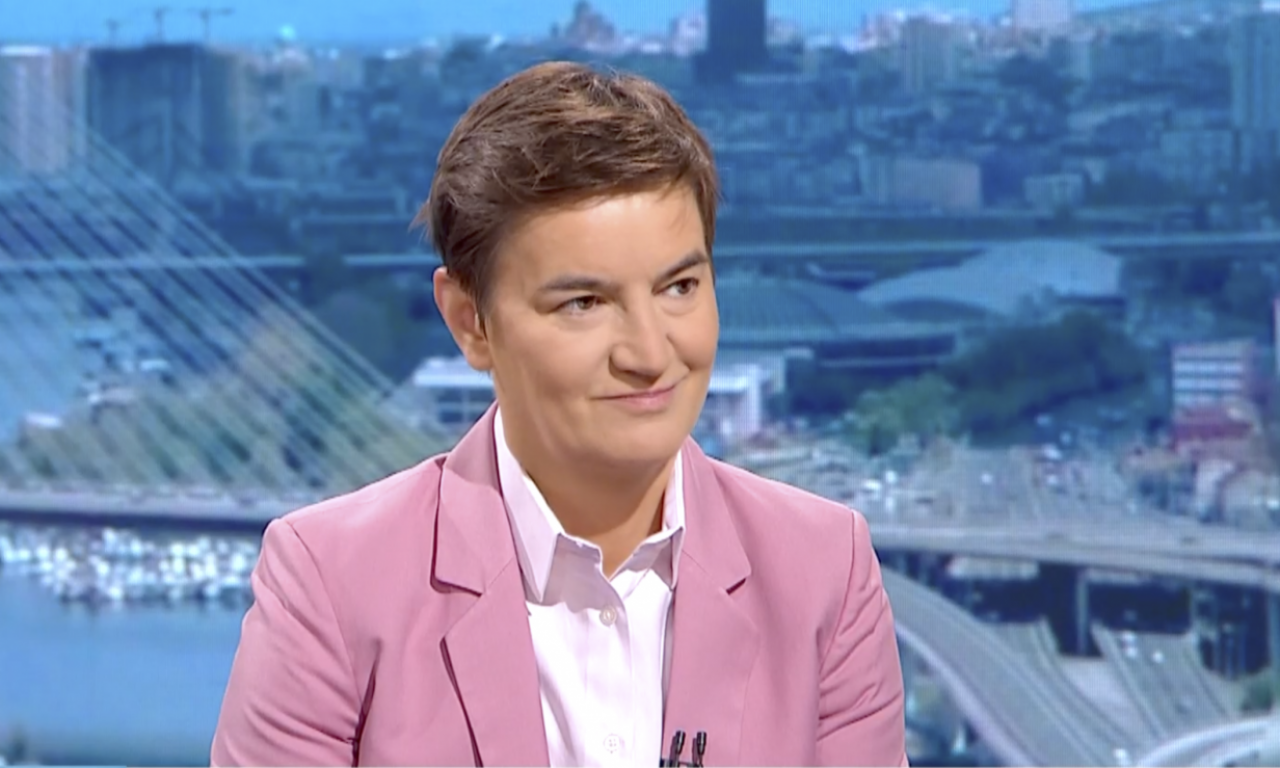 ANA BRNABIĆ OD SADA I NA TIKTOKU! Prvi snimak predsednice Skupštine će vas nasmejati do suza (VIDEO)