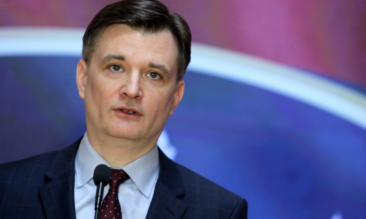 TAJ NE PROPUŠTA PRILIKU DA SE PRIKLJUČI BLJUVOTINAMA HRVATSKIH MEDIJA Ponošu neće biti dobro posle ove poruke Jovanova