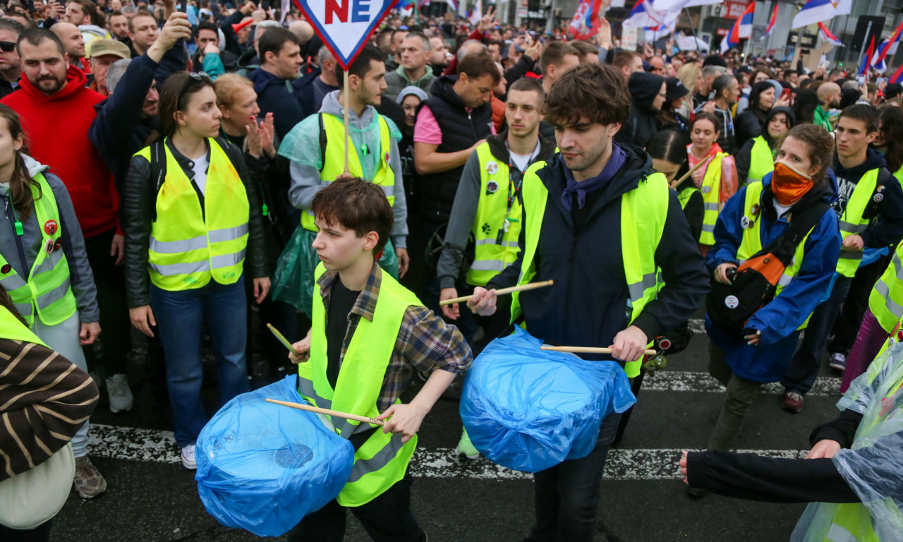 I DANAS BLOKADE U VIŠE GRADOVA! U Novom Sadu zaustavljen kružni tok
