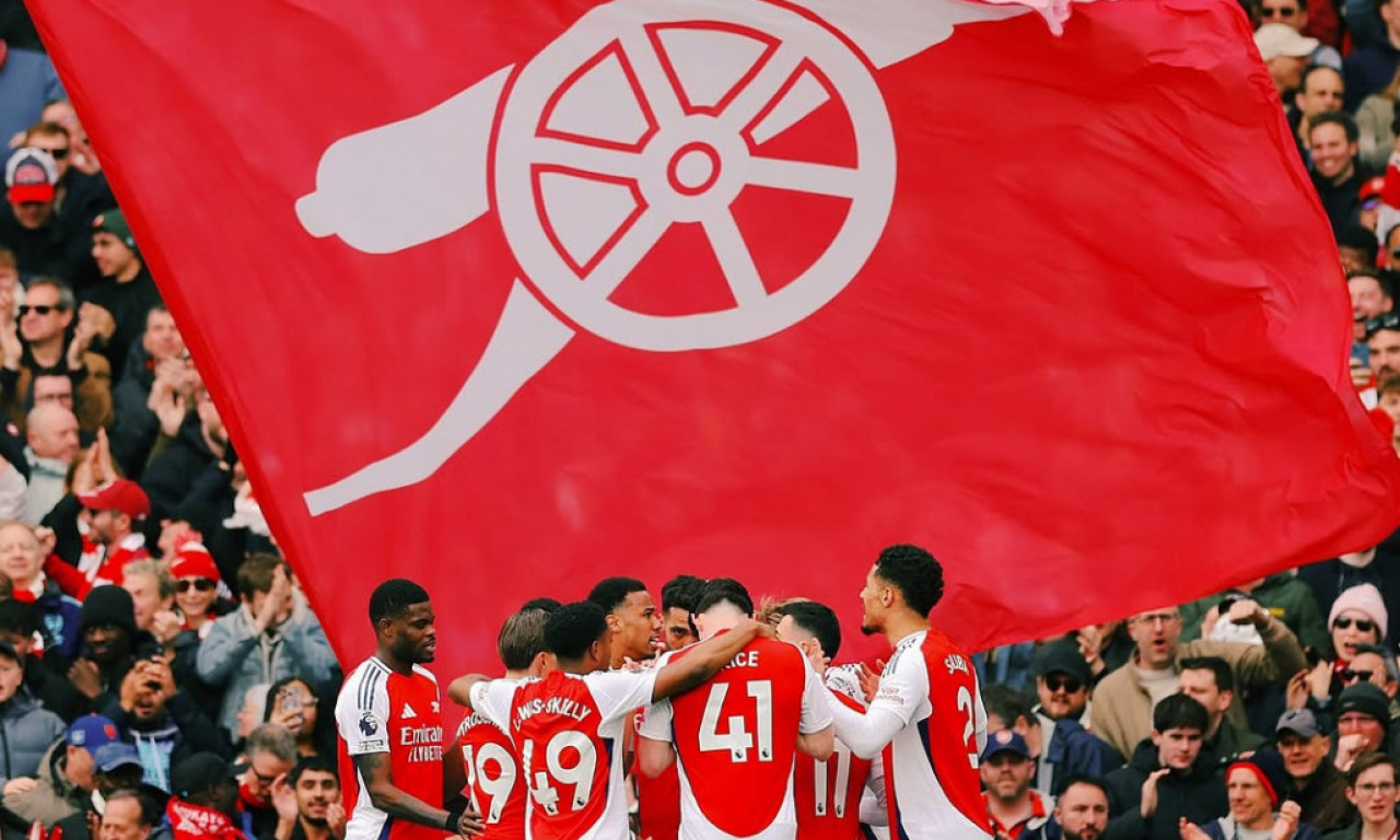 STIGLO IZVINJENJE IZ LONDONA Arsenal se obratio Atletiku posle komičnih događanja