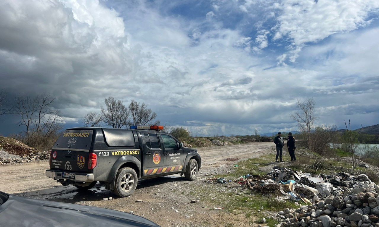 DA LI OPROŠTAJNO PISMO KRIJE TAJNU NESTANKA? Ekipe i dalje tragaju za Ivanom koja je sa sinom skočila u Moraču