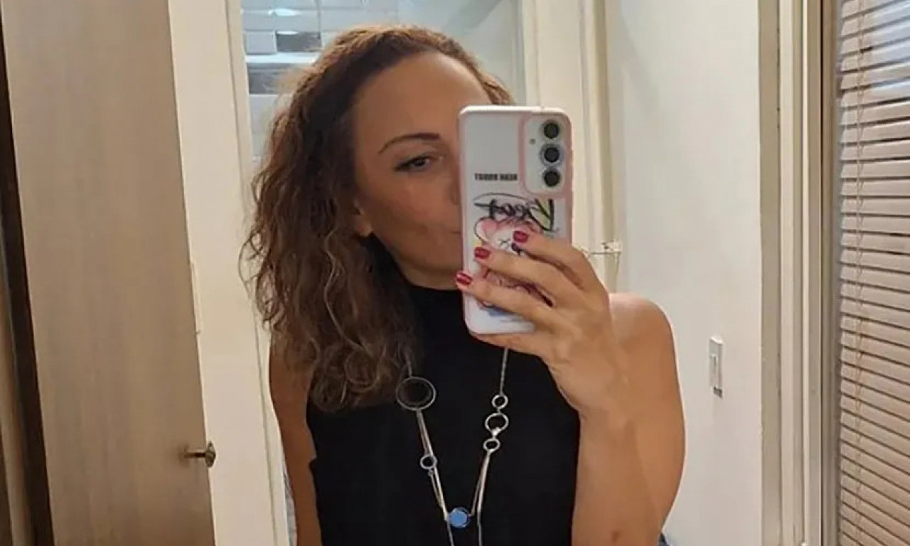 PREŽIVELA UŽAS U KOČANIMA, A SADA SE VRATILA NA SCENU Ana pevala uz podršku Karoline Gočeve (FOTO)