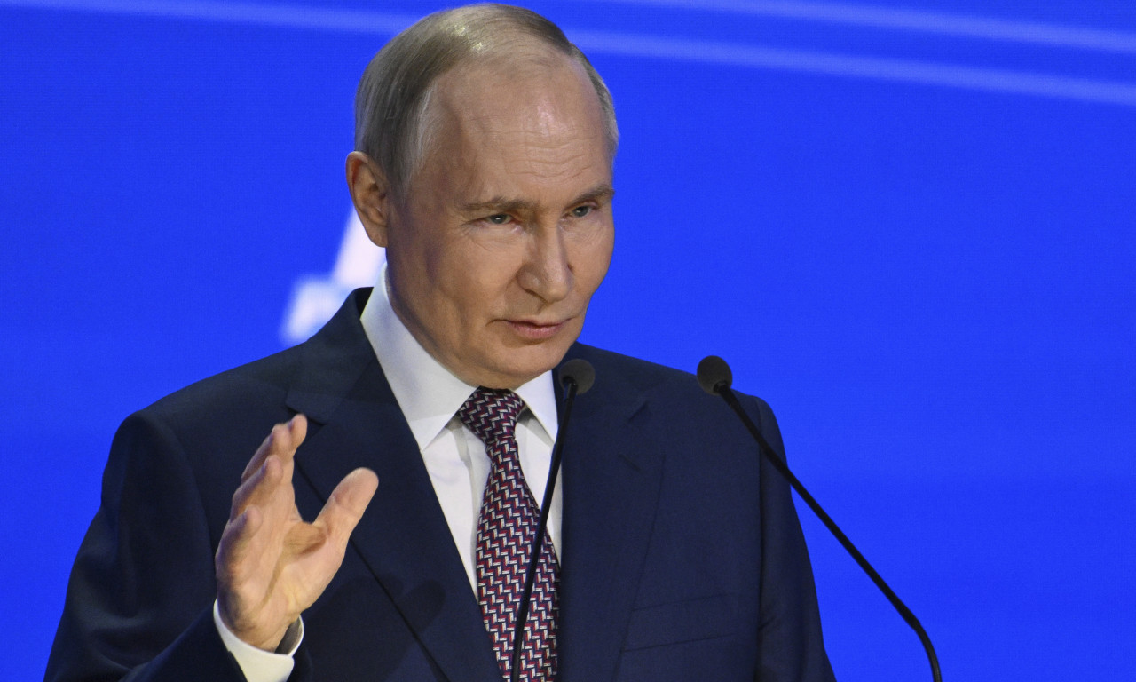 "BILA BI GREŠKA MISLITI DA JE TO NEKA NEOZBILJNA PRIČA" Putin se oglasio o Trampovoj nameri za preuzimanje Grenlanda