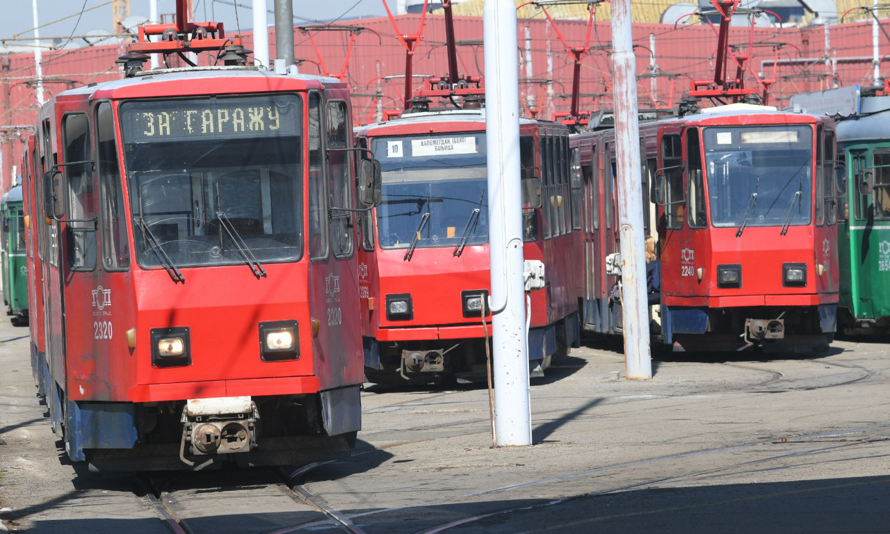 TRAMVAJI I AUTOBUSI MENJAJU TRASE ZBOG BLOKADE Svi koji idu do ovog mesta na Novom Beogradu moraju da znaju za promenu!