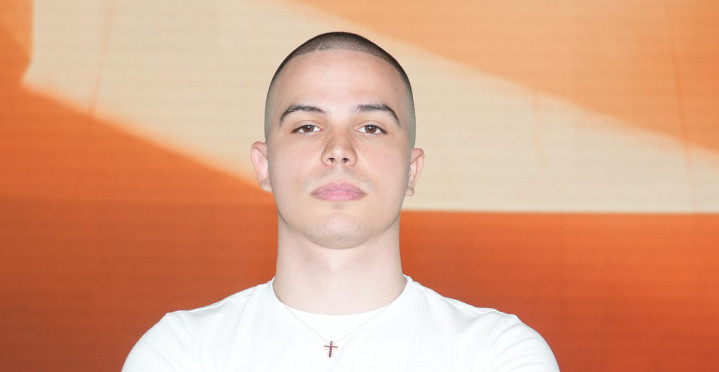 JAVNI RAT SE ZAHUKTAVA! Vojaž ponovo prozvao Karleušu: "Jedva zvezda se tako ne ponaša i to je to" (VIDEO)