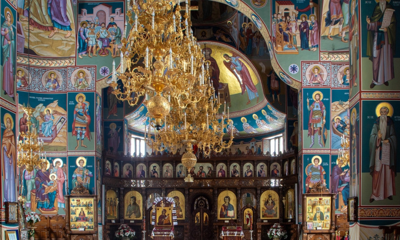 OPLJAČKANA SRPSKA SVETINJA KOD KOSOVSKE KAMENICE! Meštani uznemireni nakon obijanja crkve