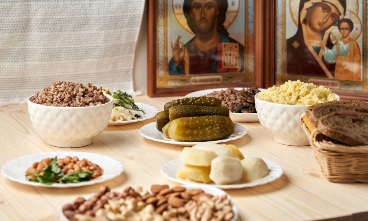 DAN TIŠINE – A NE TRPEZE Evo šta ne bi trebalo da se nađe na stolu za Veliki petak