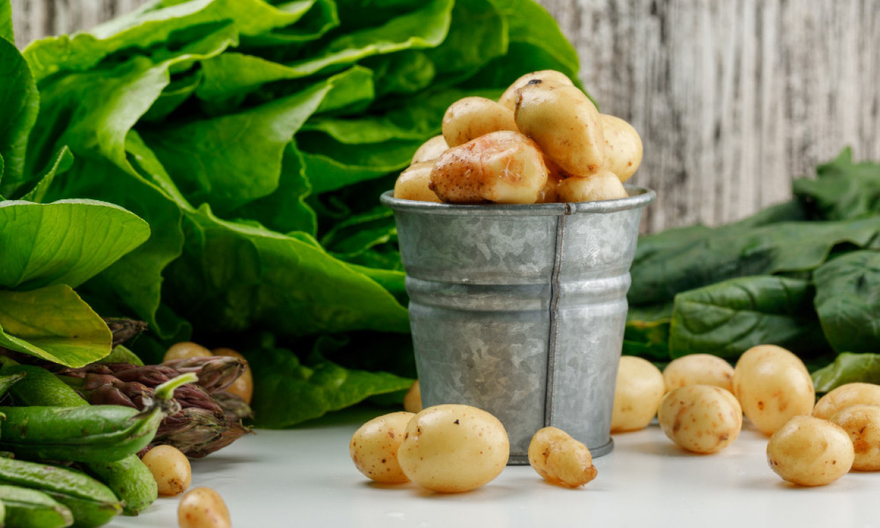 MLADI KROMPIRIĆI KOŠTAJU KAO ZLATO Cena skače i do 1000 dinara, ali ih i dalje svi želimo u tanjiru