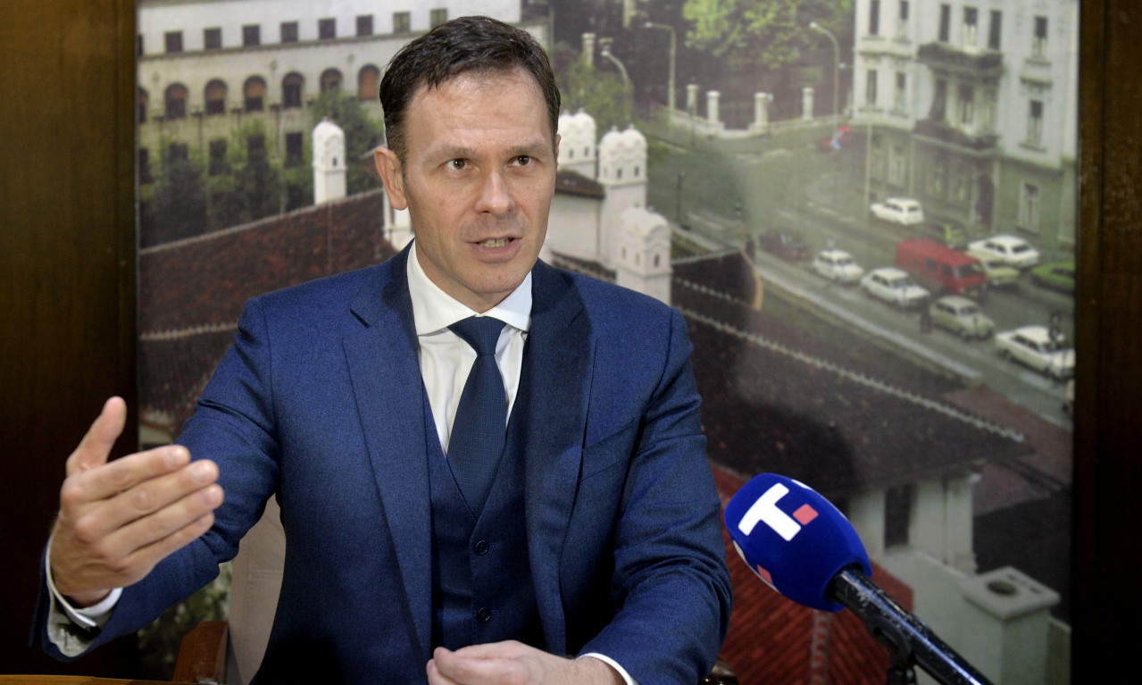 SINIŠA MALI O BLOKADI INFORMERA: Blokaderi su ih danas napali, jer se ne slažu sa njihovom uređivačkom politikom!