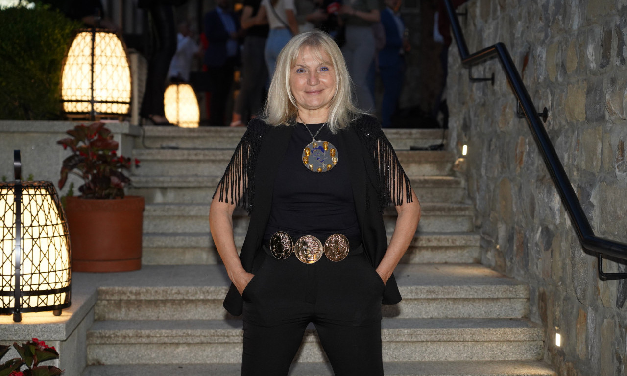 VESNA DE VINČA NOSILA BLIZANCA U STOMAKU 21 GODINU: "U meni je ostala lopta veličine bebine glave, umirala sam 14 puta"