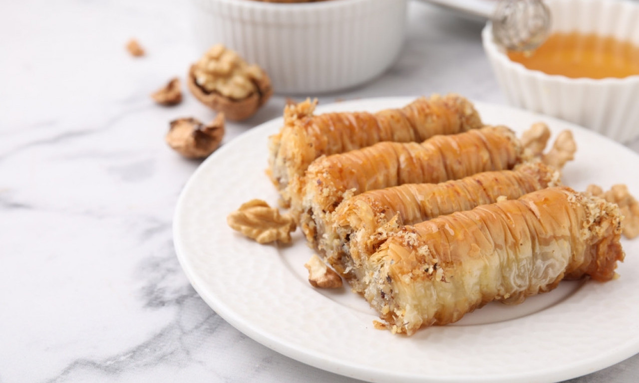 KRALJICA SVIH BAKLAVA Recept za divit baklavu koja topi dušu i nepce!