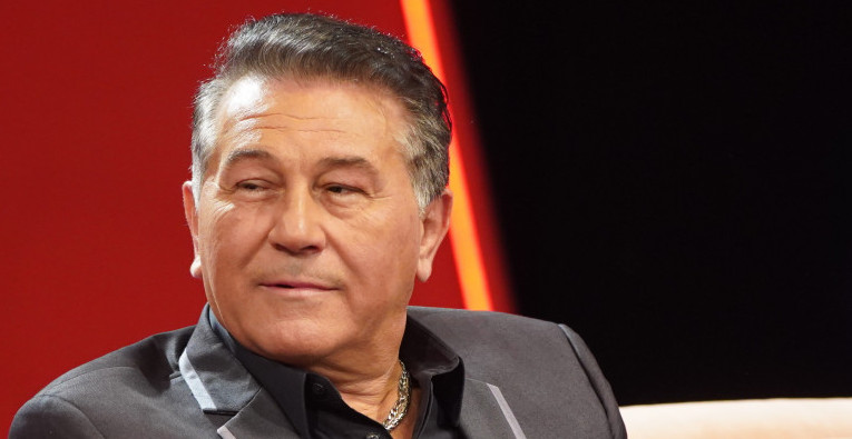 HALID MUSLIMOVIĆ NA NEVEROVATAN NAČIN ODABRAO SUPRUGU: "Sve sam posmatrao iz žbunja"