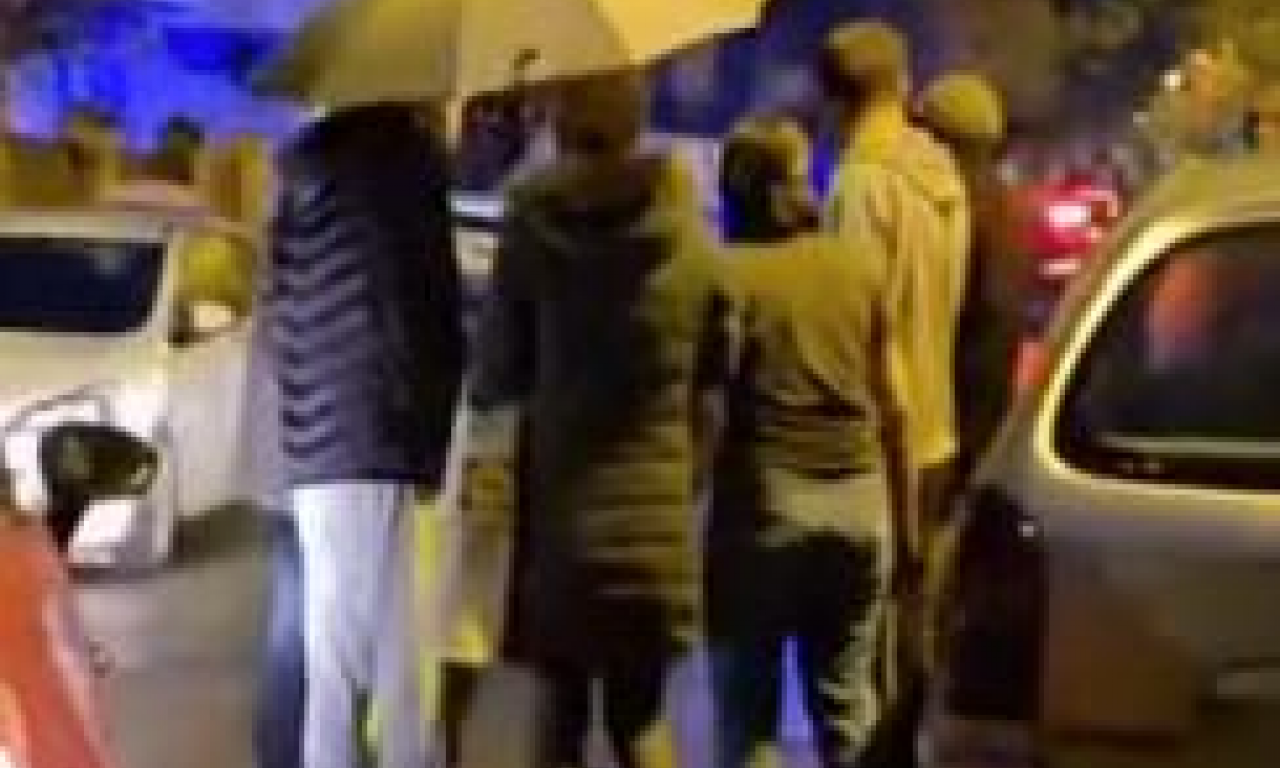 TUČA NA VRAČARU Jedan vozio kontrasmerom, pa krenula makljaža posle prepirke (FOTO)