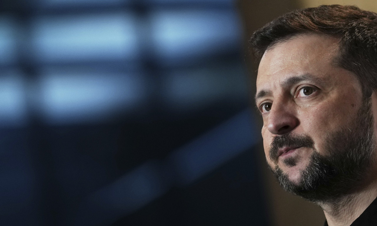 PREDSEDNIK I SARADNICI U LUKSUZU, A NAROD U BEDI Afera "zlatni WC" potresa Ukrajinu