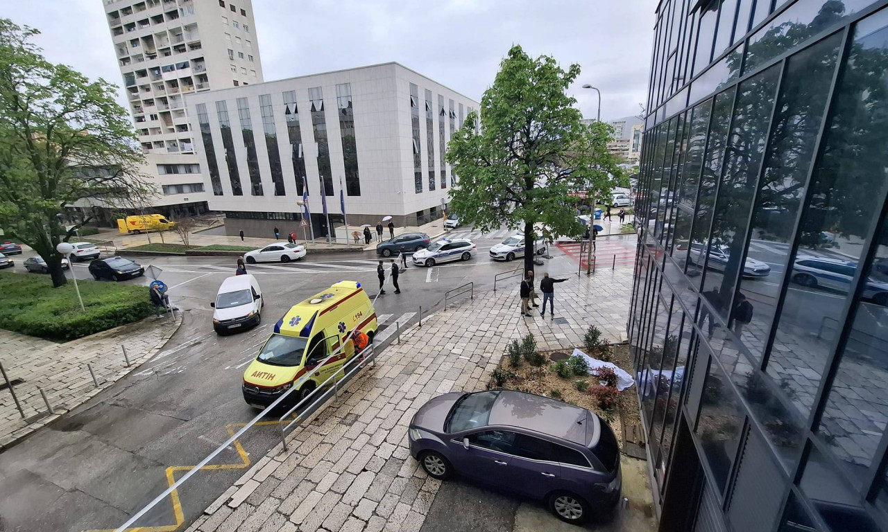 "MUŠKARAC ŠETA SA KALAŠNJIKOVOM, SKLONITE SE SA ULICA" Uzbuna u Splitu, sirene odjekuju gradom
