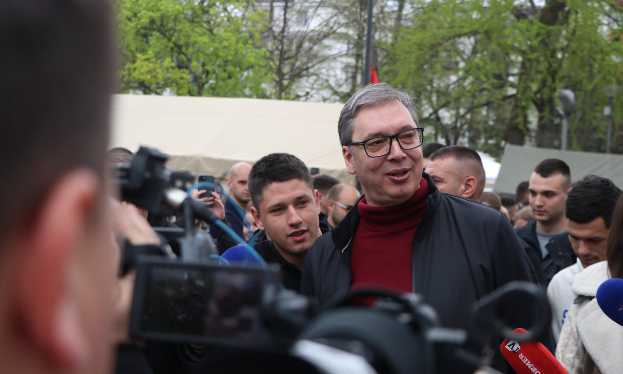 MOĆNA PORUKA PREDSEDNIK VUČIĆA I VAŽAN POZIV: Evo šta je poručio roditeljima, nastavnicima i profesorima! (VIDEO)