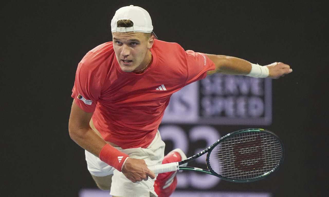 KO JE TINEJDŽER KOJI ĐOKOVIĆU STOJI NA PUTU DO 100. TITULE? Zapišite ime Jakub Menšik, a evo i zašto (FOTO)